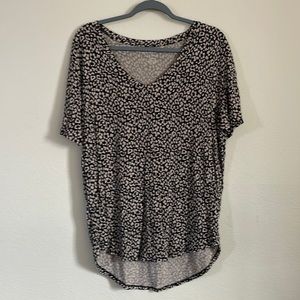Size large, American Eagle, soft and sexy T-shirt, black and tan.